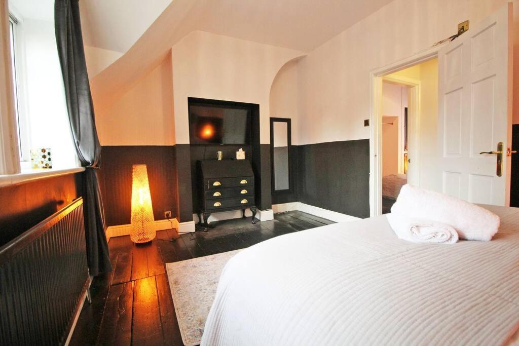 In The Heart Of Chester, Historical & Stylish Eksteriør billede
