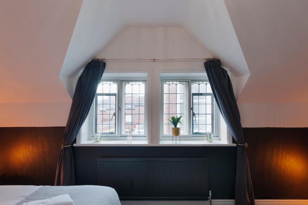 In The Heart Of Chester, Historical & Stylish Eksteriør billede